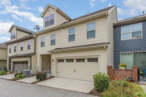 9202 Giralda Walk Raleigh NC 27617