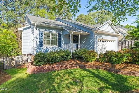 11 Knightsbridge Court Durham NC 27707