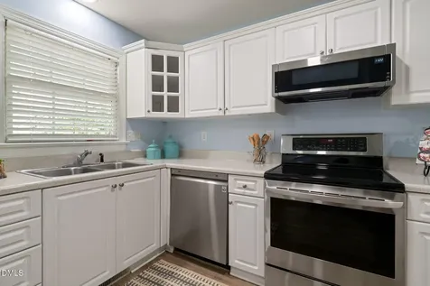 11 Knightsbridge Court Durham NC 27707