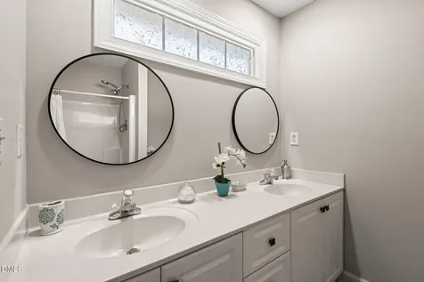 11 Knightsbridge Court Durham NC 27707