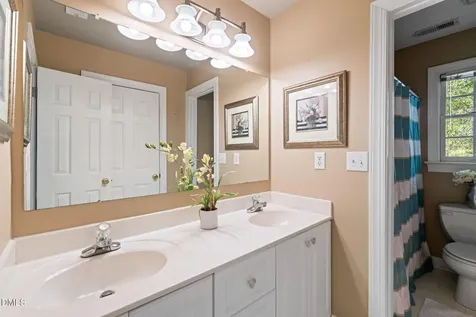 11 Knightsbridge Court Durham NC 27707