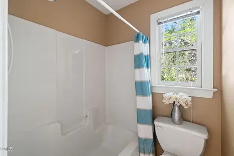 11 Knightsbridge Court Durham NC 27707