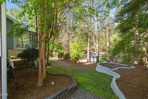 11 Knightsbridge Court Durham NC 27707