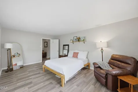 402 Crestview Drive Durham NC 27712