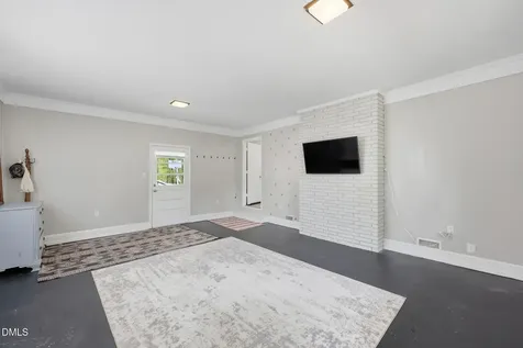 402 Crestview Drive Durham NC 27712