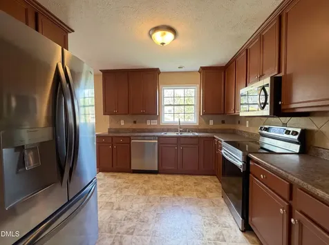 158 Ironwood Way Raeford NC 28376