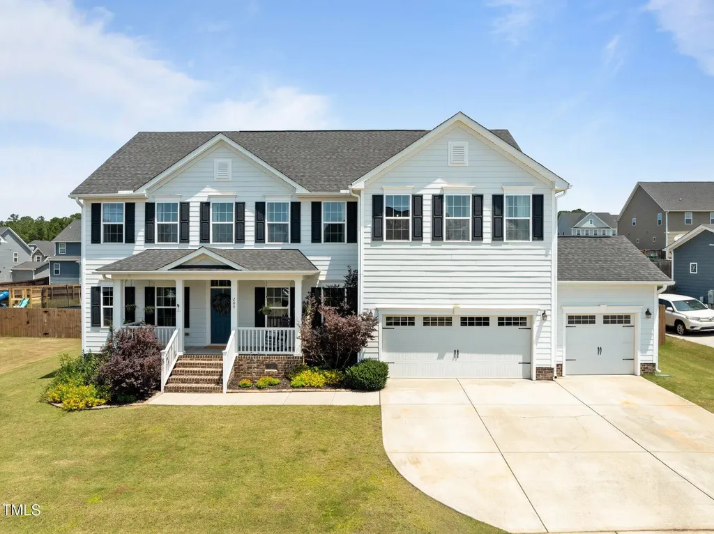 204 Ashland Hill Drive Holly Springs NC 27540