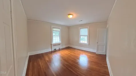 913 Dacian Avenue Durham NC 27701