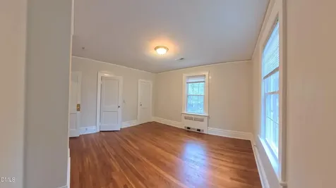 913 Dacian Avenue Durham NC 27701