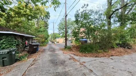 913 Dacian Avenue Durham NC 27701