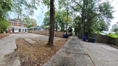 913 Dacian Avenue Durham NC 27701
