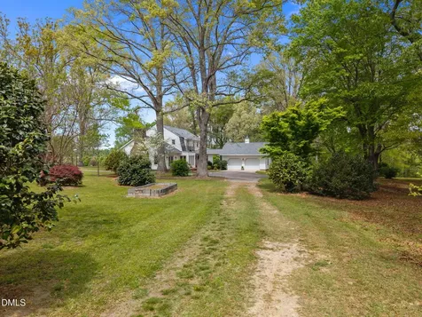 1094 Guy Road Angier NC 27501