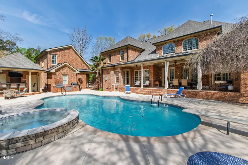 1612 Sharnbrook Court Raleigh NC 27614