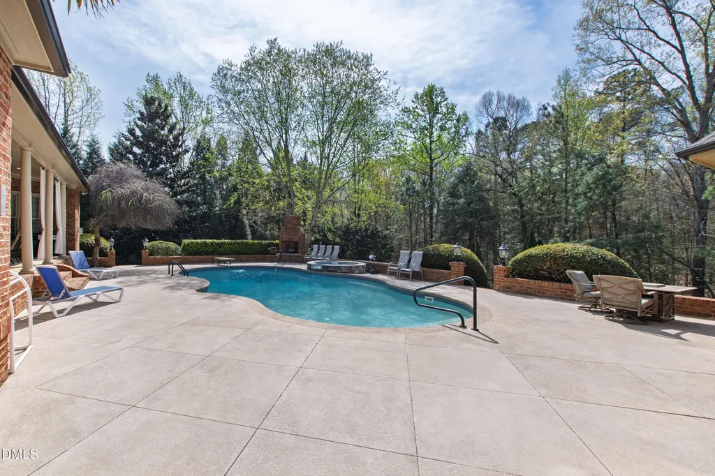 1612 Sharnbrook Court Raleigh NC 27614
