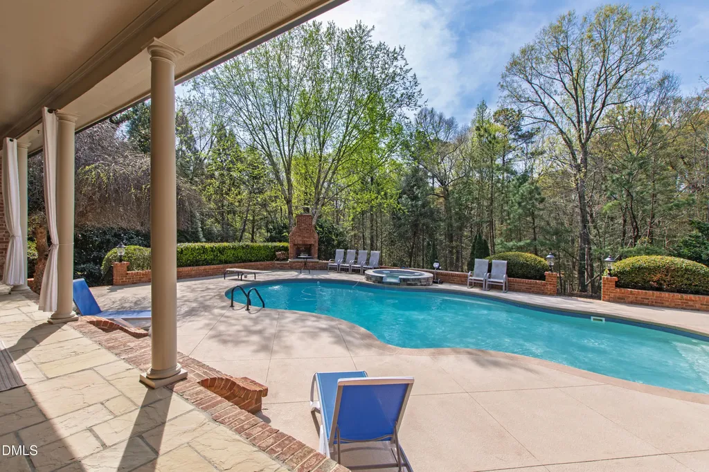 1612 Sharnbrook Court Raleigh NC 27614