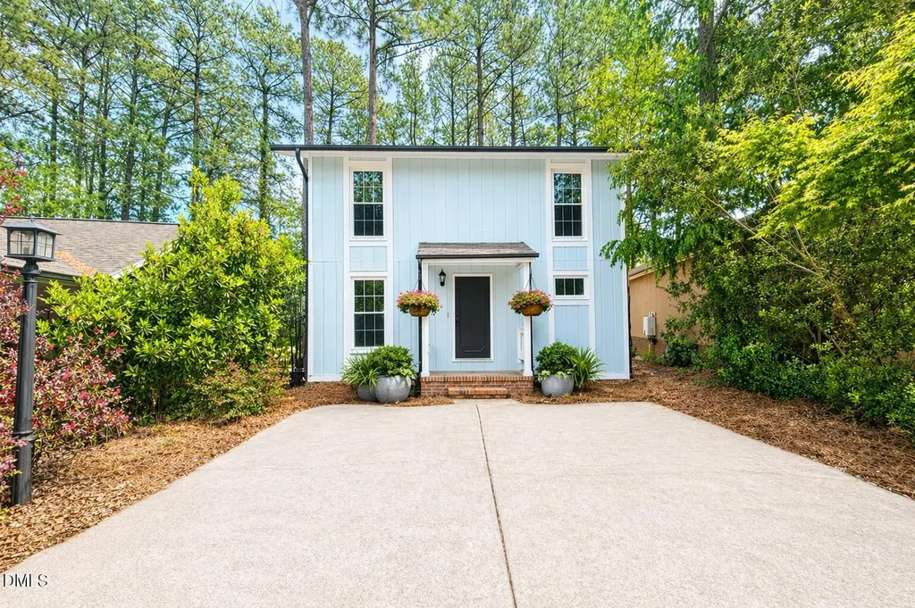 2716 Rue Sans Famille Raleigh NC 27607