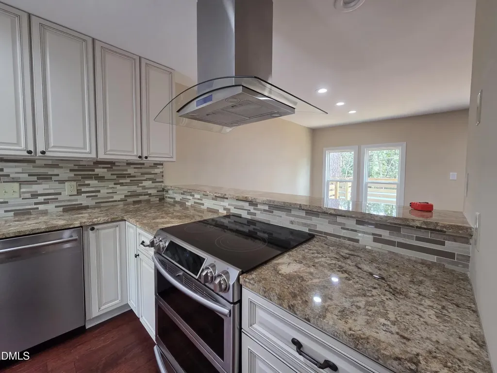 2716 Rue Sans Famille Raleigh NC 27607