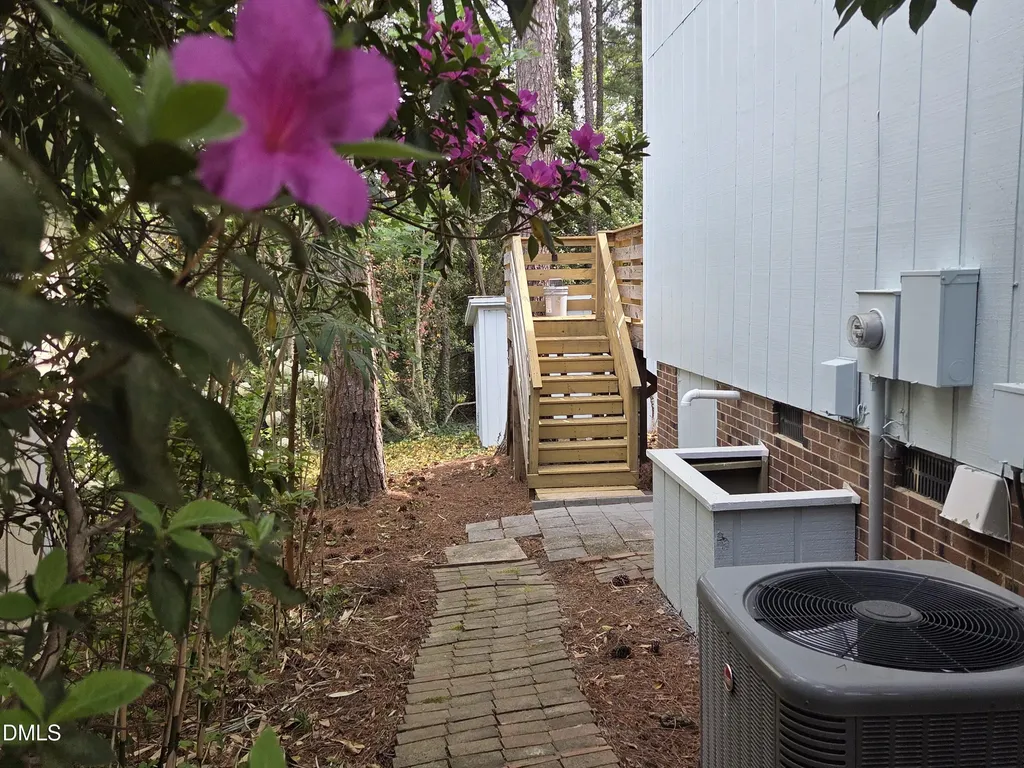 2716 Rue Sans Famille Raleigh NC 27607