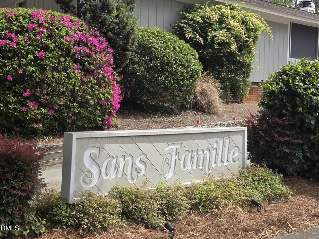 2716 Rue Sans Famille Raleigh NC 27607