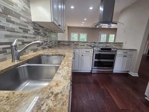 2716 Rue Sans Famille Raleigh NC 27607