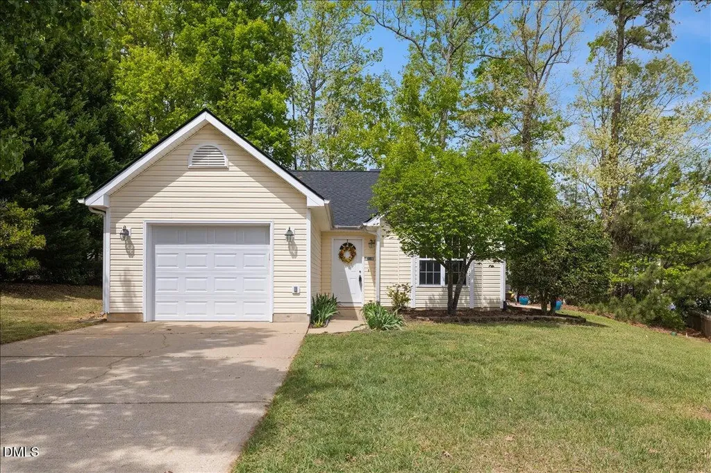 105 Hornholly Way Holly Springs NC 27540