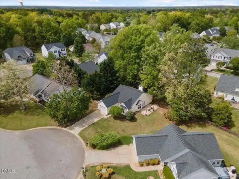 105 Hornholly Way Holly Springs NC 27540