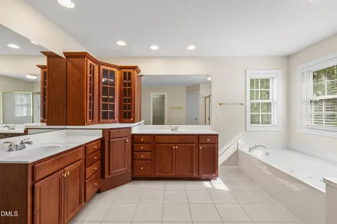 4406 Triland Way Cary NC 27518