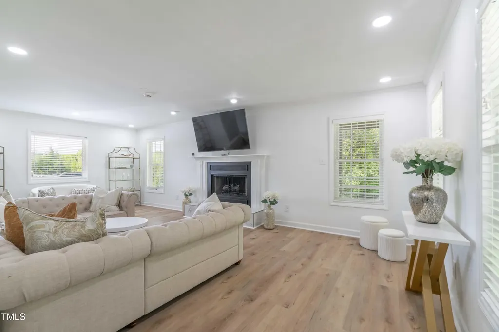 3010 Blueberry Lane Chapel Hill NC 27516