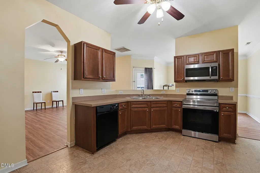 1602 Flowering Peach Trail Raleigh NC 27610