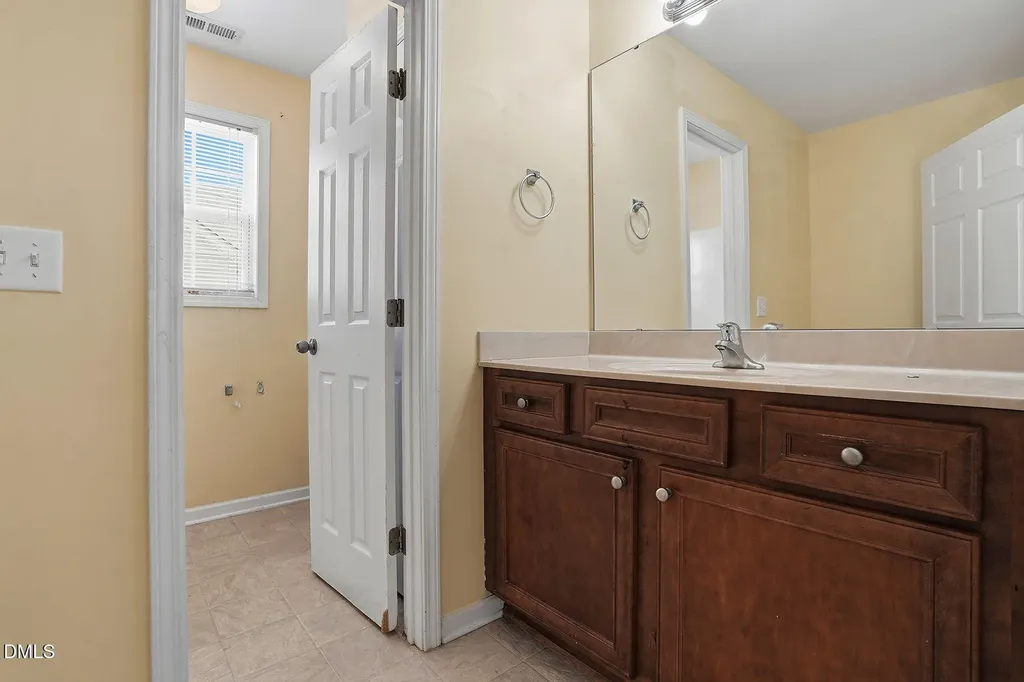 1602 Flowering Peach Trail Raleigh NC 27610