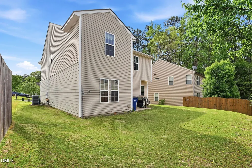 1602 Flowering Peach Trail Raleigh NC 27610