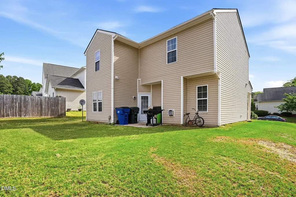 1602 Flowering Peach Trail Raleigh NC 27610