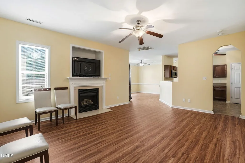 1602 Flowering Peach Trail Raleigh NC 27610