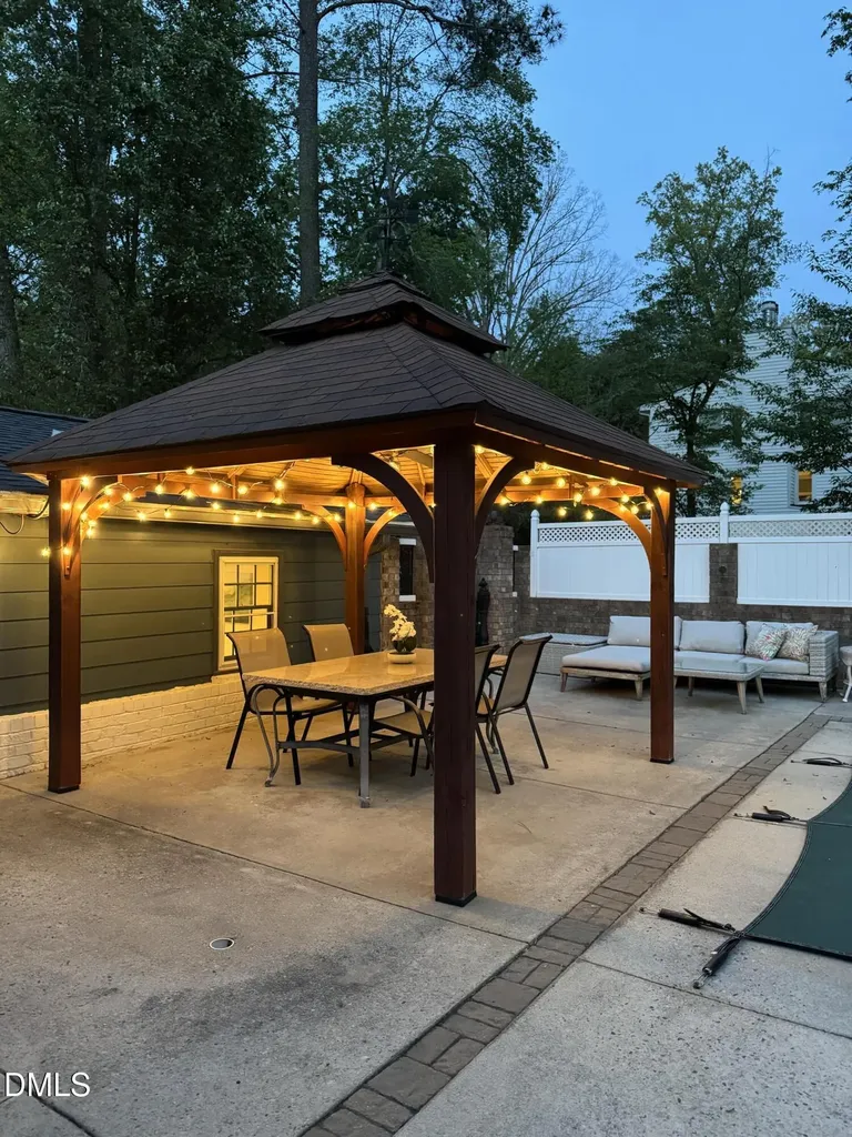 3704 Swann Street Raleigh NC 27612