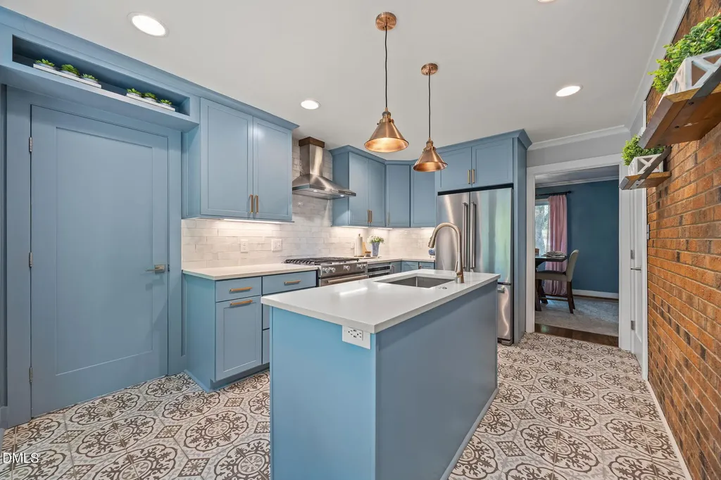 6501 Rainbow Court Raleigh NC 27612