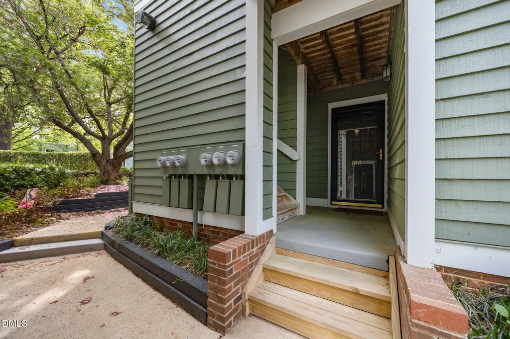 1031 Nicholwood Drive Raleigh NC 27605