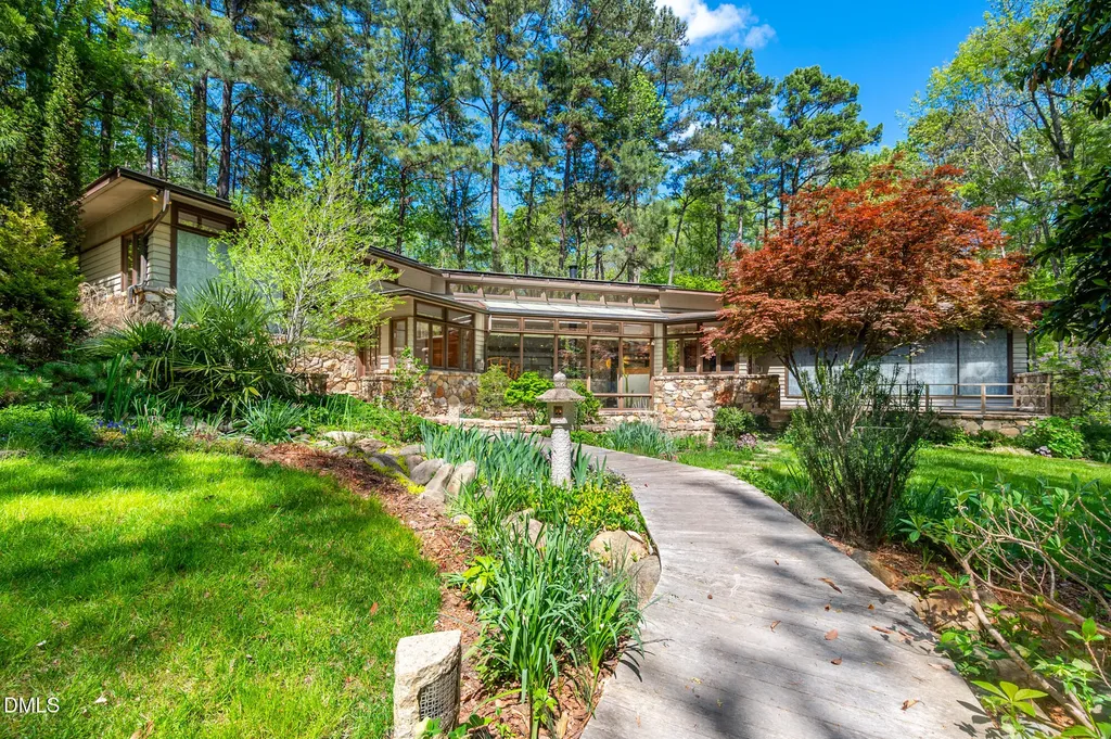 1601 Halifax Road Chapel Hill NC 27514