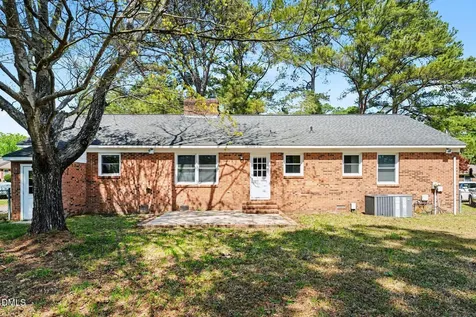 1506 Hart Goldsboro NC 27530