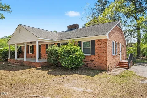 1506 Hart Goldsboro NC 27530