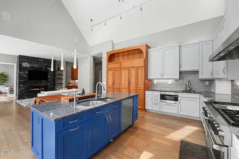 97514 Franklin Ridge Chapel Hill NC 27517