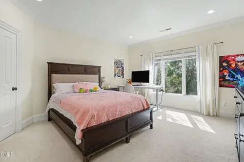 97514 Franklin Ridge Chapel Hill NC 27517