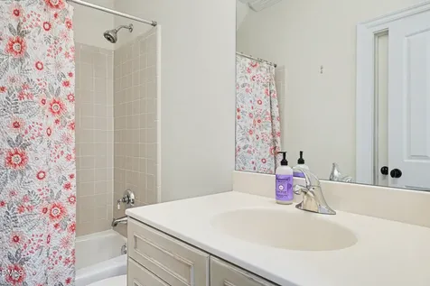 97514 Franklin Ridge Chapel Hill NC 27517