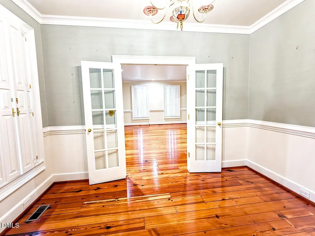 4901 Stoneridge Drive Raleigh NC 27612