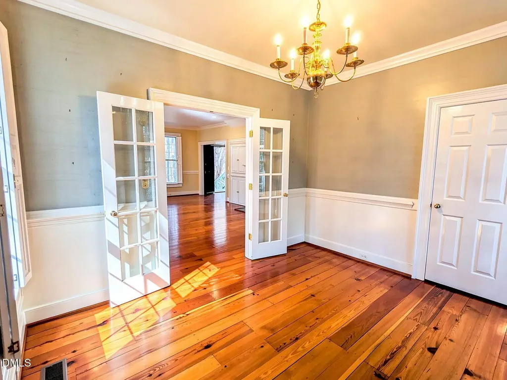 4901 Stoneridge Drive Raleigh NC 27612