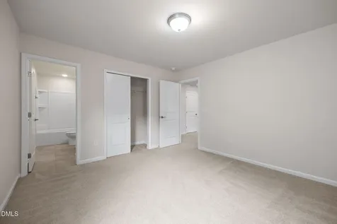 2048 Crampton Grove Way Cary NC 27519
