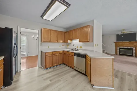 564 Coachman Way Sanford NC 27332