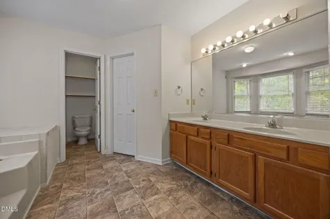 564 Coachman Way Sanford NC 27332