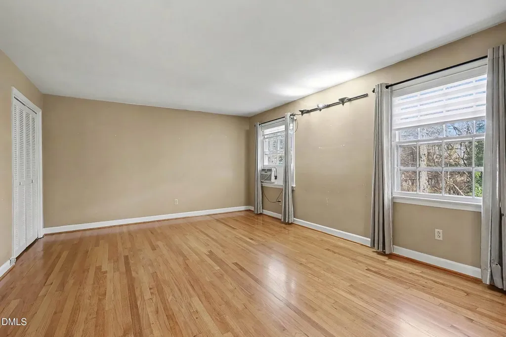3704 Pembrook Place Raleigh NC 27612