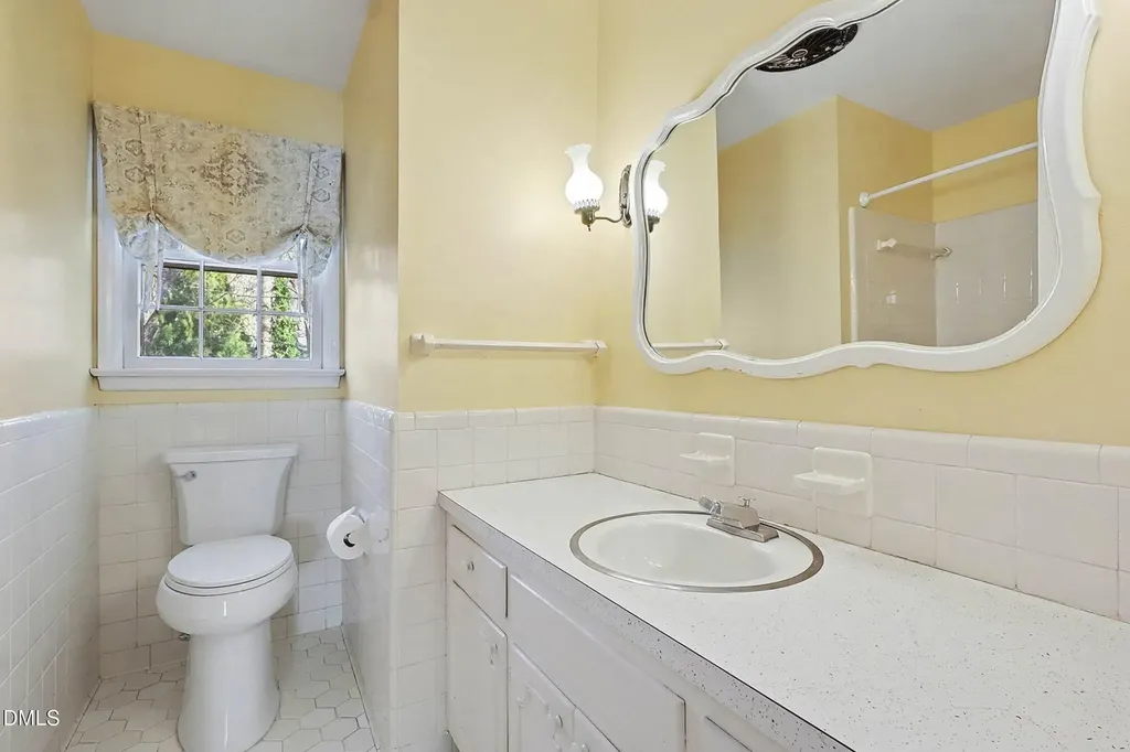 3704 Pembrook Place Raleigh NC 27612