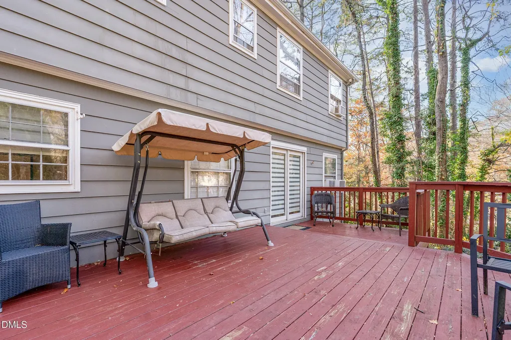 3704 Pembrook Place Raleigh NC 27612